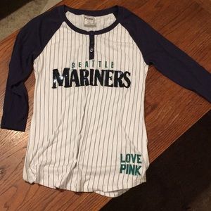 Pink mariners top